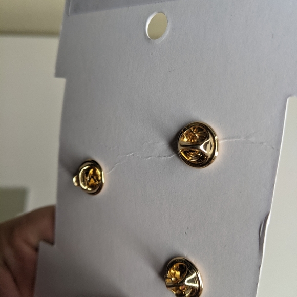 Gold pins. Peace, love, lips (n) - Picture 4 of 4